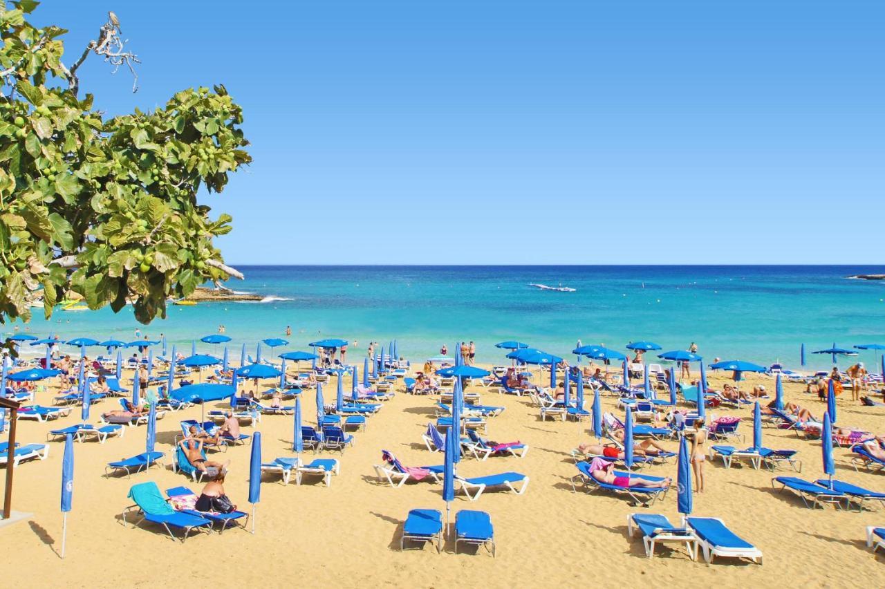 Meryl - Coralli Beachfront Apartment Protaras Exteriör bild