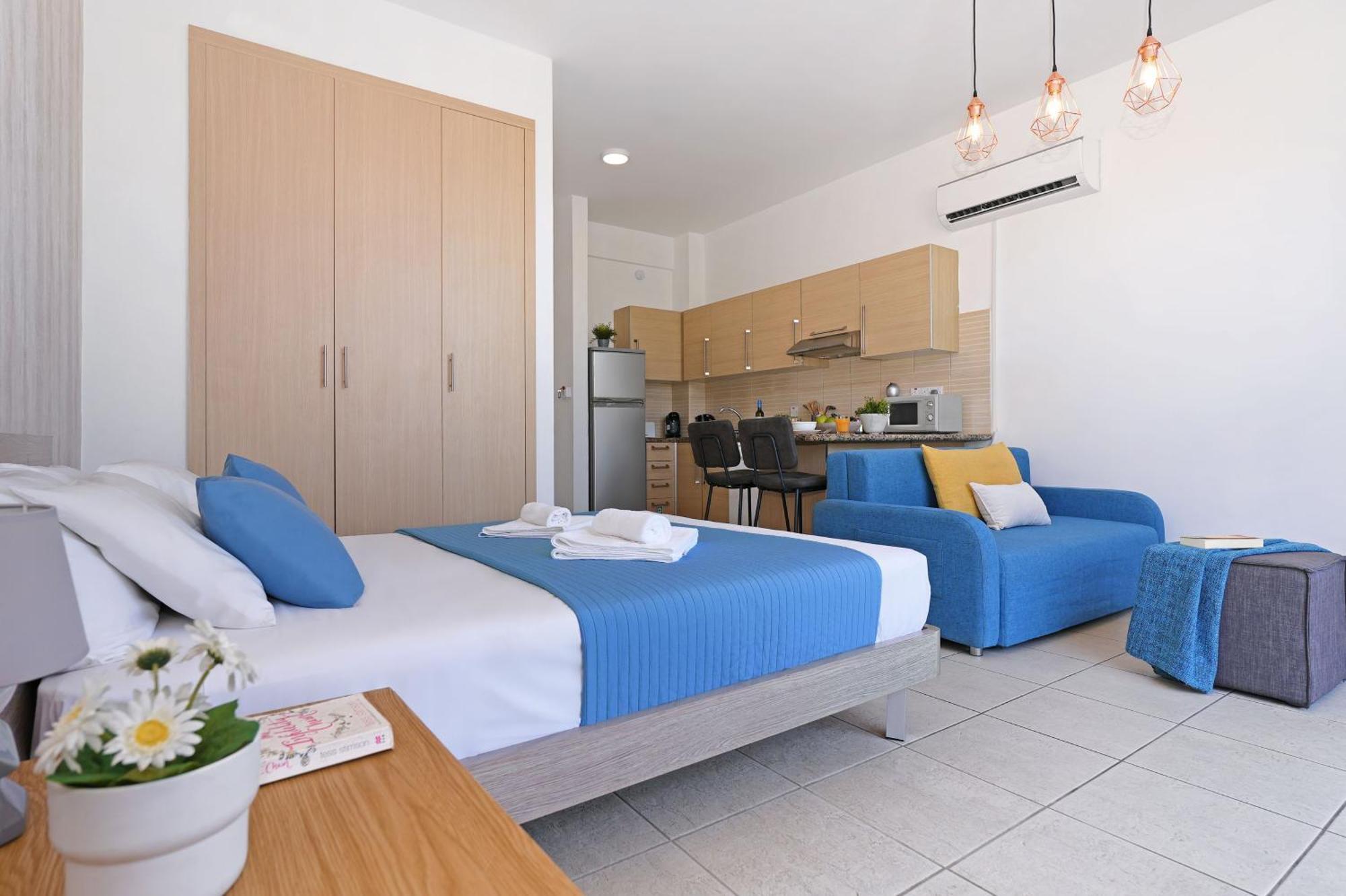 Meryl - Coralli Beachfront Apartment Protaras Exteriör bild